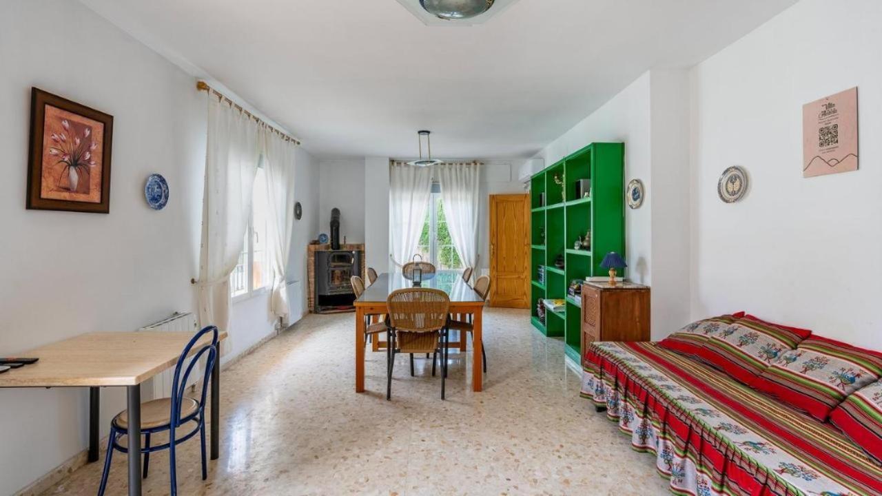 Villa De La Acacia Gojar Exterior photo